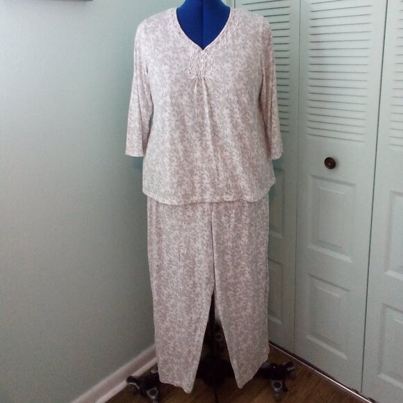 ARIA COLLECTION 2X 2-PIECE SET GREY FLORAL LACE RIBBON BOW BUTTONS 3/4 SLEEVES - Picture 1 of 13